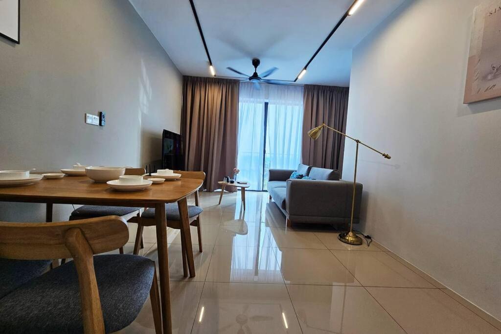 Trefoil Setia City 2Br Shah Alam Exteriér fotografie